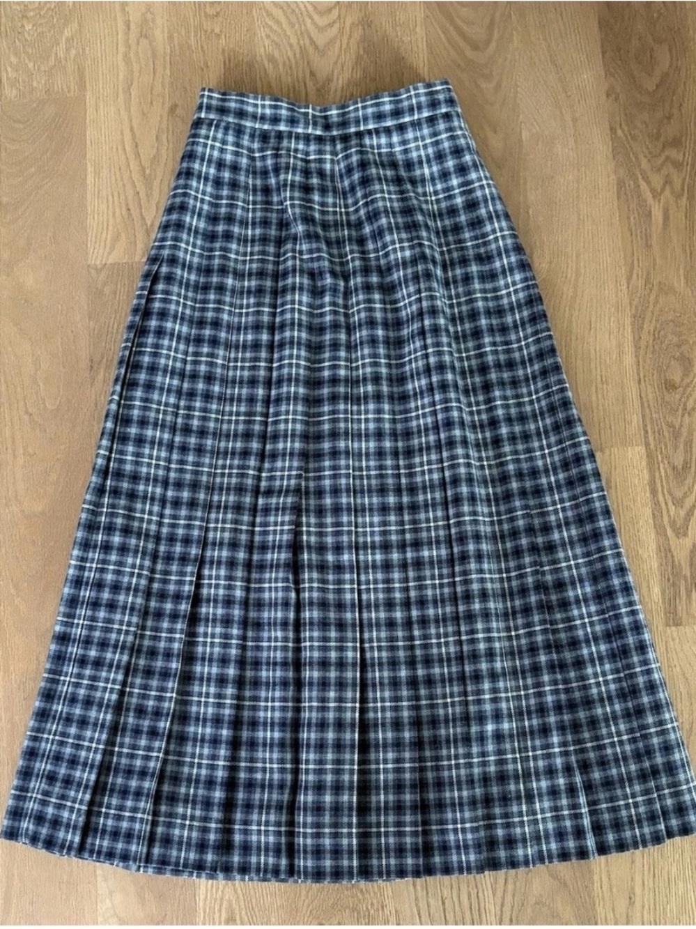 L.L. Bean vintage 26w Navy and White Plaid Midi/maxi Skirt